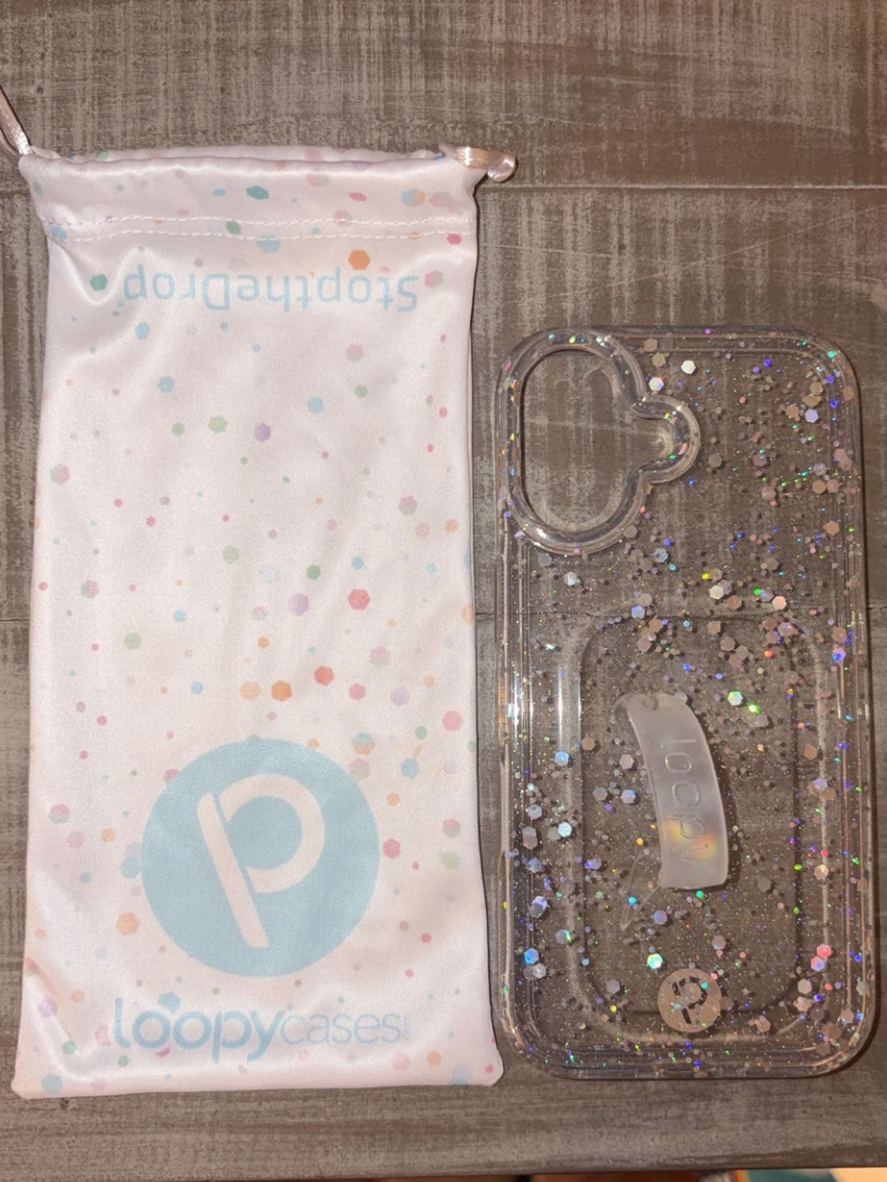 Iphone 17 Loopy Case (Righty)